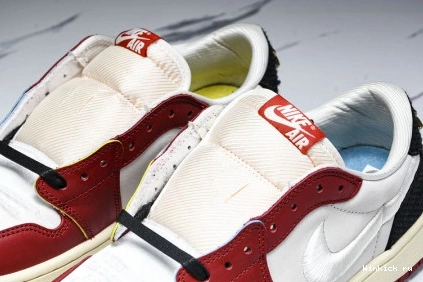 Card: Home” Room Jordan 1 “Rookie OG Low x Air Trophy 1202